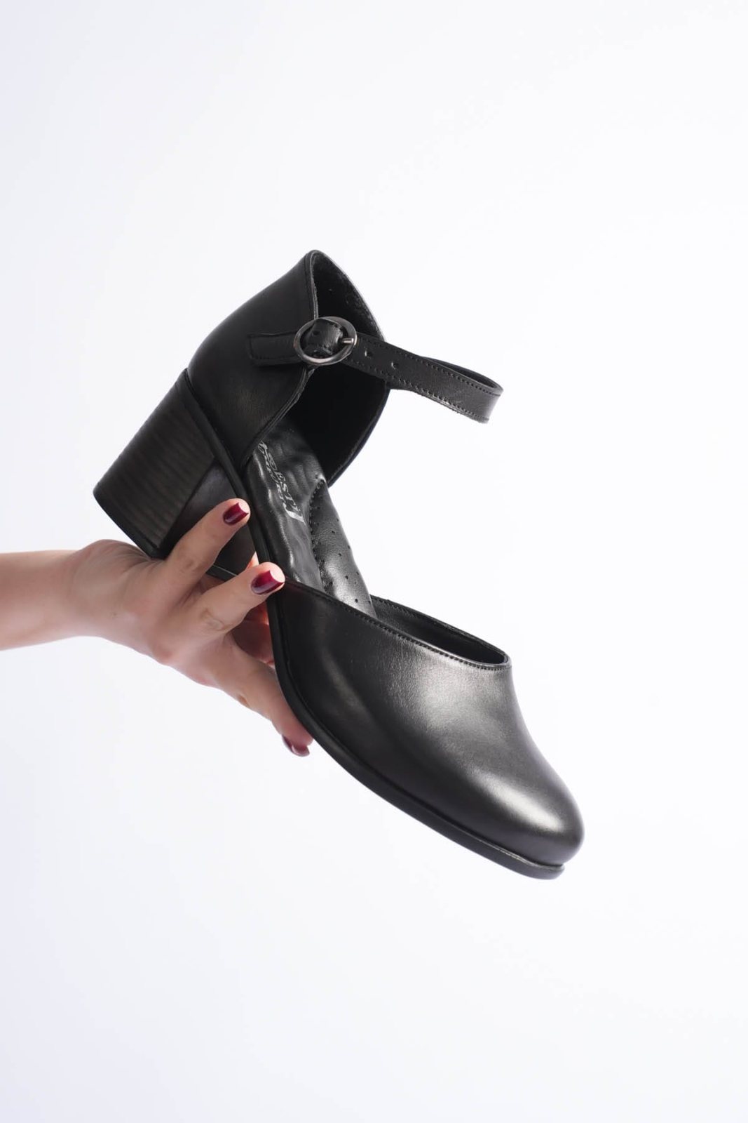 Genuine Leather Woman Sandal 2