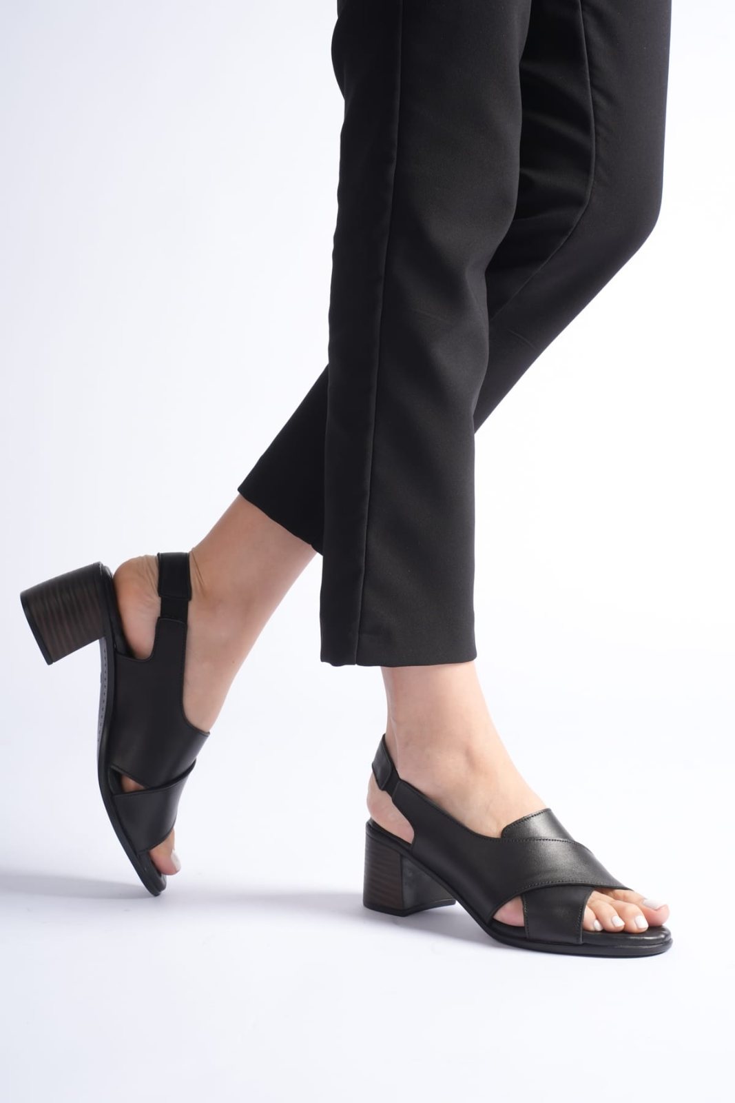 Genuine Leather Woman Sandal 3