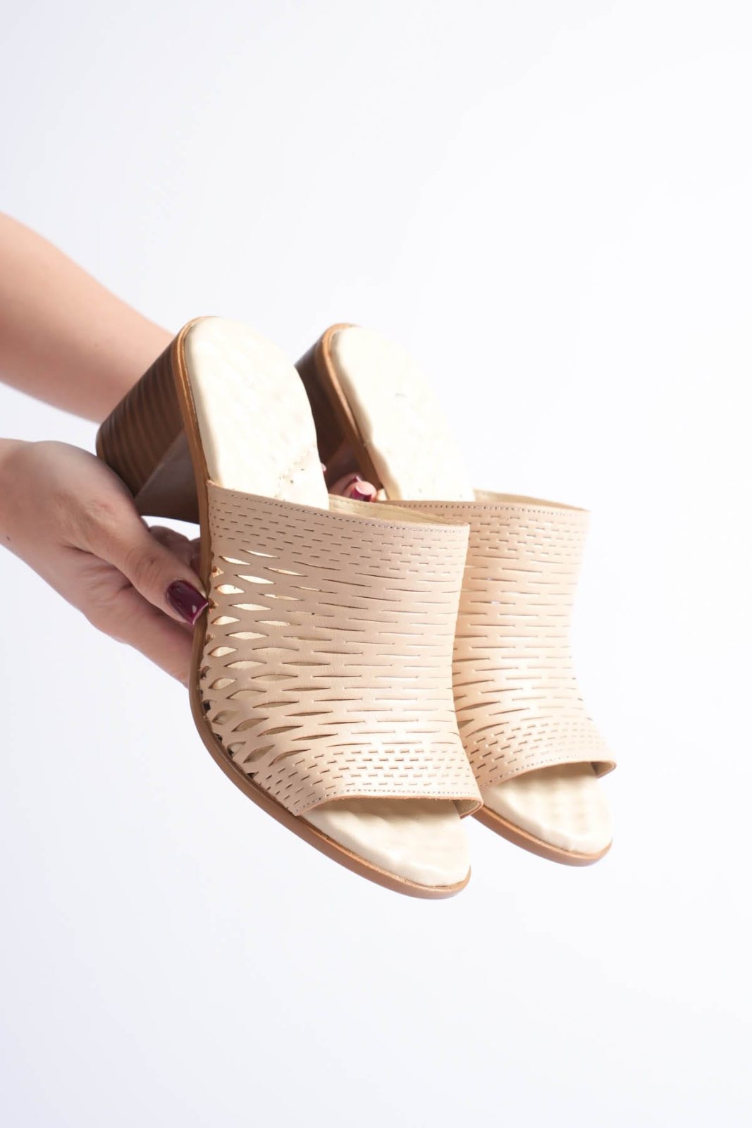 Genuine Leather Woman Slipper 5